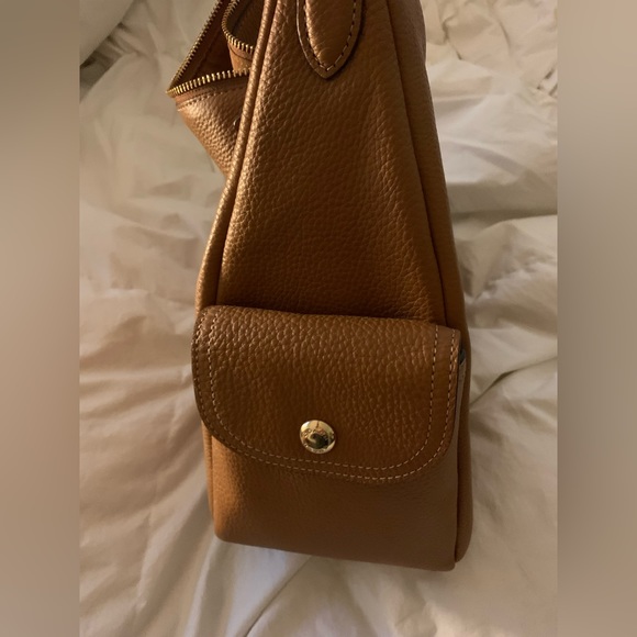 Practically BRAND NEW Coach pebbled toffee colored purse in excellent condition - Picture 4 of 5